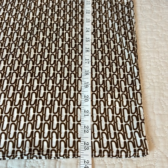 Worthington Women’s Size Medium Elegant Brown and White Women's Blouse Top - Picture 5 of 5